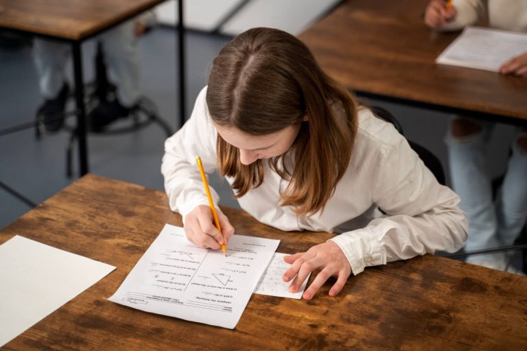 Jak wyglądają egzaminy roczne w edukacji domowej?